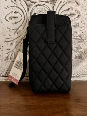NWT Vera Bradley Black Quilted Wristlet Clutch Wallet with Phone Carrier